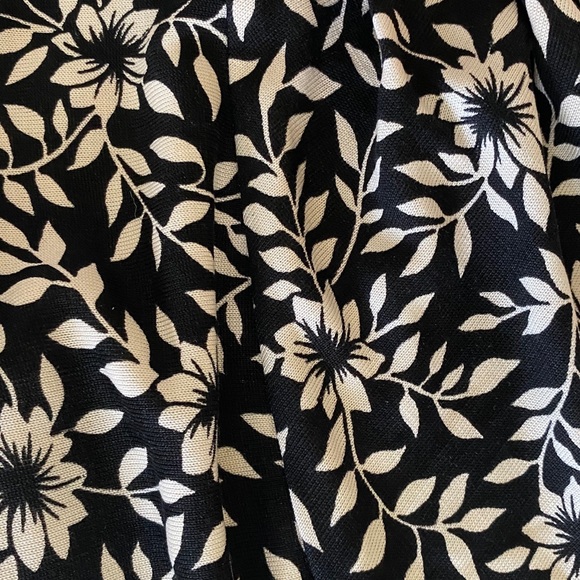 DVF SKIRT Printed floral midi 90’s style black and white - Picture 5 of 5